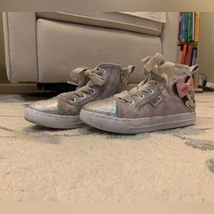 Sketchers size 10 little girls light up Minnie Disney high-top sneakers